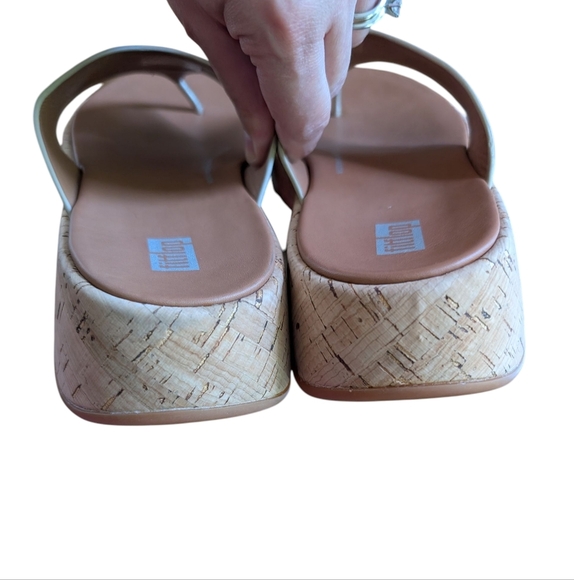 Fitflop Gold Sandals sz 8.5 - Picture 3 of 5